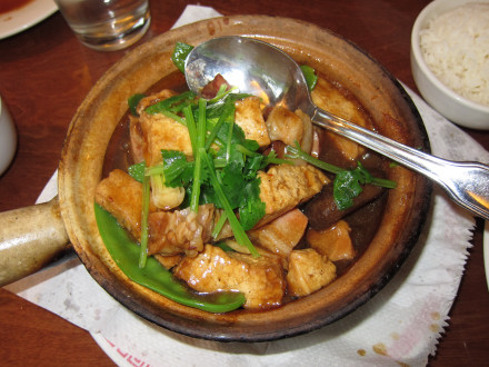 Roast pork tofu hot pot