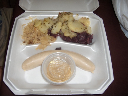 Bratwurst plate to go