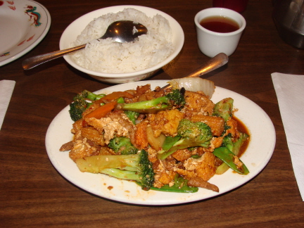 Tofu with broccoli and pork