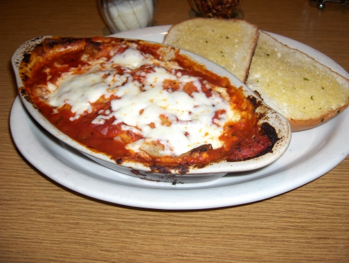 Manicotti at Meiki's