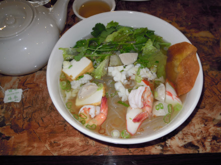 Seafood clear noodle soup