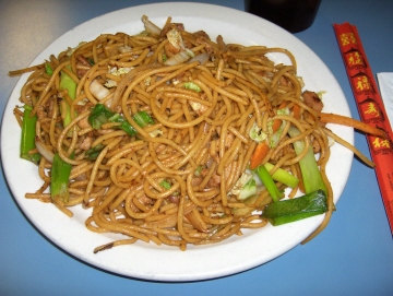 Vegetable lo mein